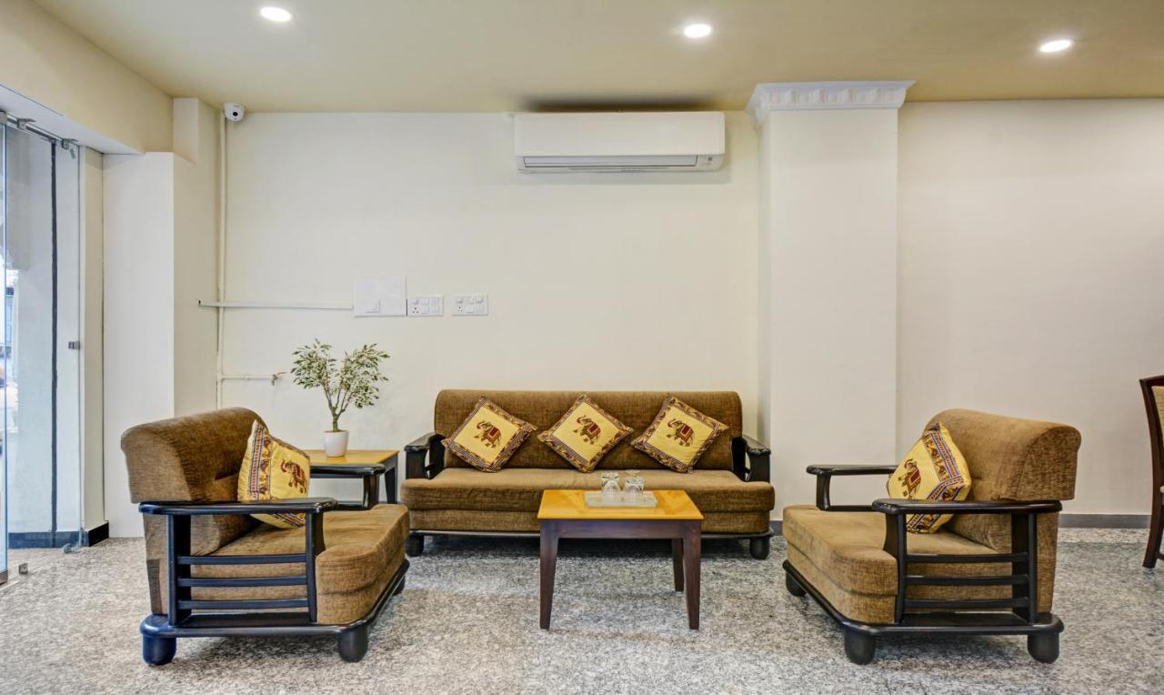 Treebo Jheel Mahal Hotel Udaipur Eksteriør billede