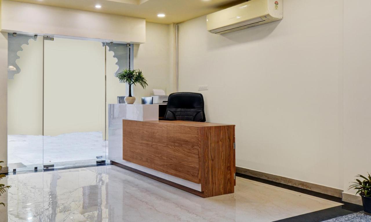 Treebo Jheel Mahal Hotel Udaipur Eksteriør billede