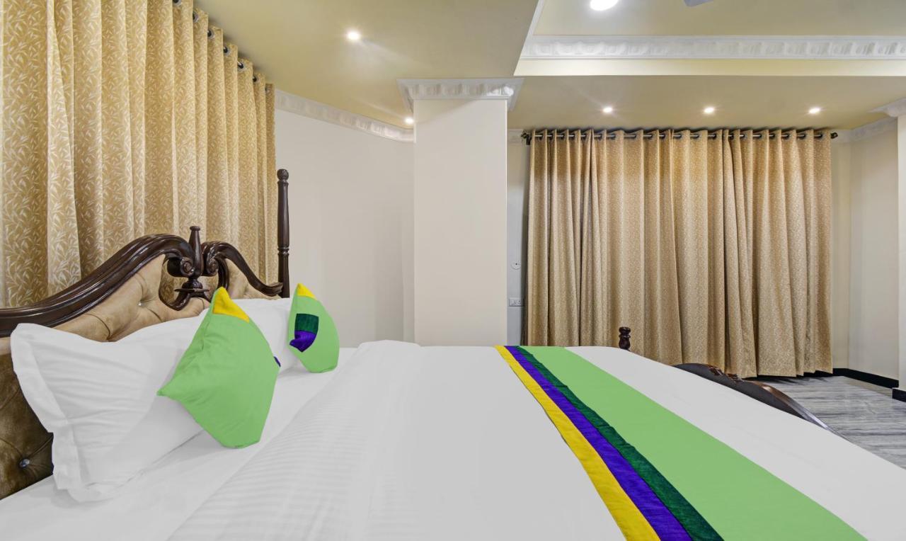 Treebo Jheel Mahal Hotel Udaipur Eksteriør billede