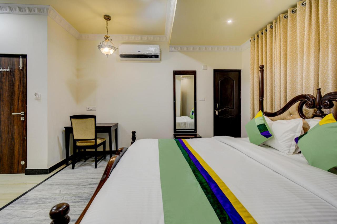 Treebo Jheel Mahal Hotel Udaipur Eksteriør billede