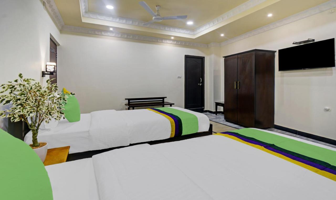 Treebo Jheel Mahal Hotel Udaipur Eksteriør billede