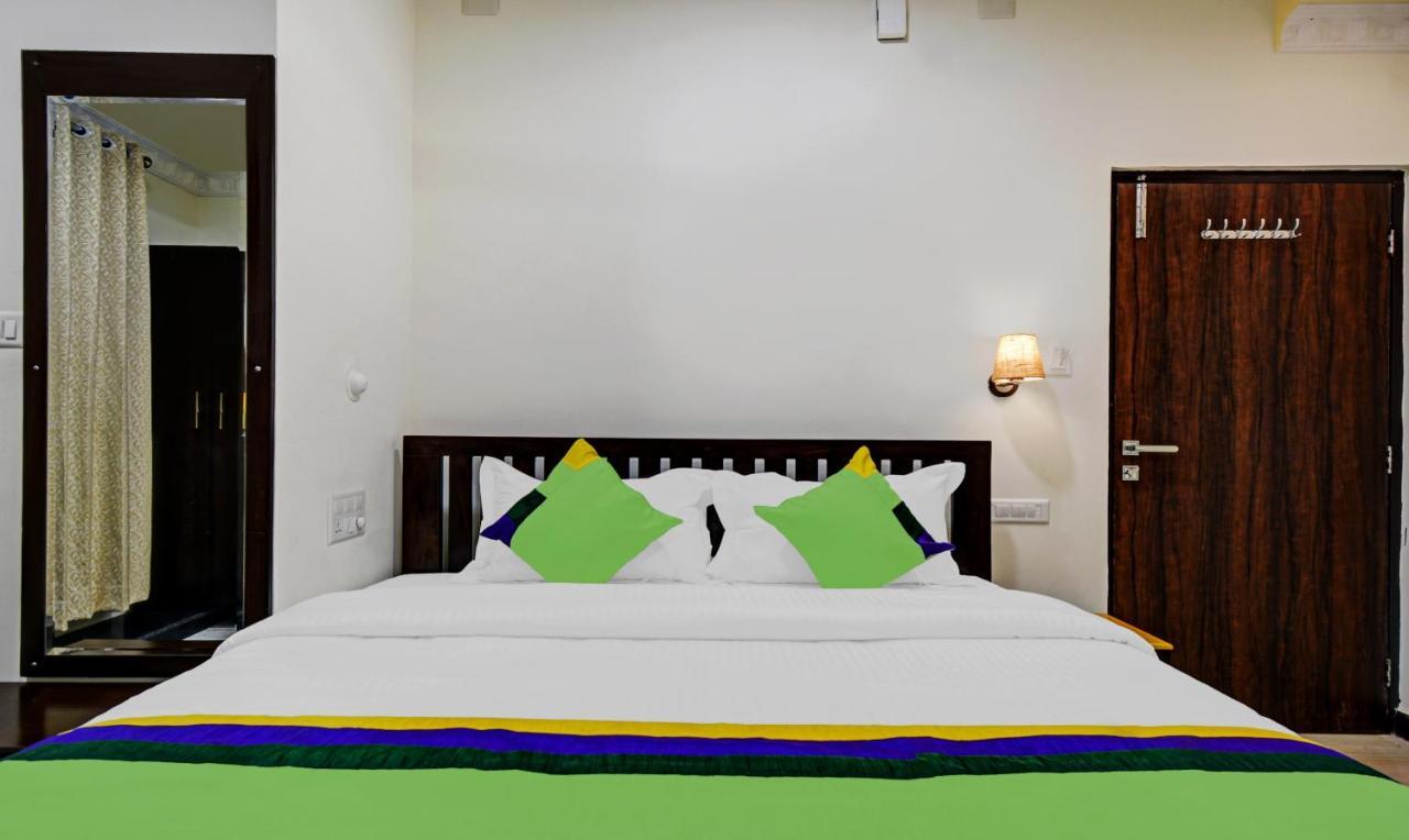 Treebo Jheel Mahal Hotel Udaipur Eksteriør billede